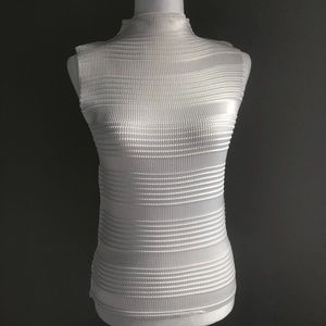 VINTAGE 💖 1990s Micro Pleated Sleeveless Top